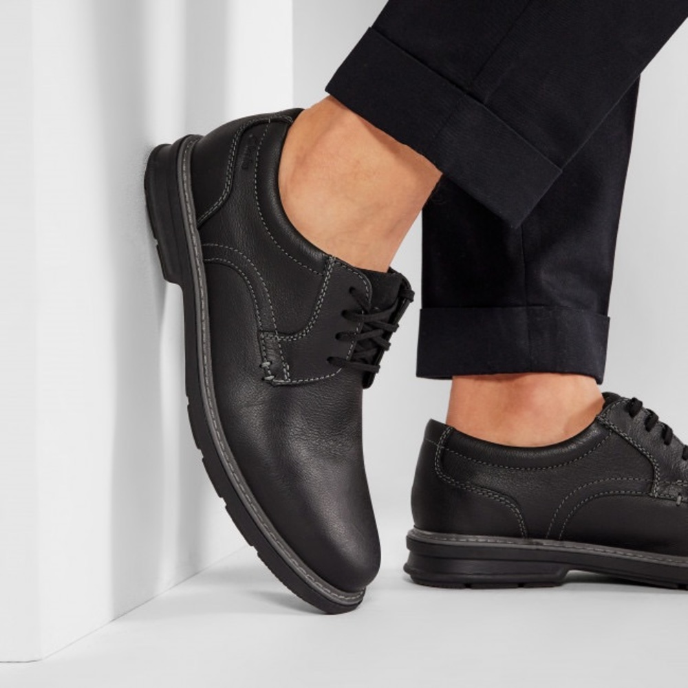 Brand new men Clarks black leather casual oxford - Picture 1 of 14